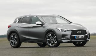 Used Infinti Q30 - front