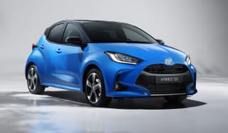 Toyota Yaris Hybrid - front