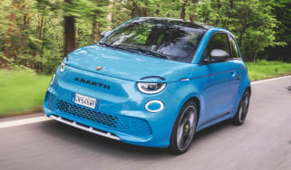 Abarth 500e - front