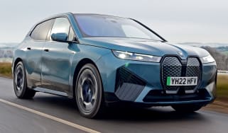 BMW iX - front tracking