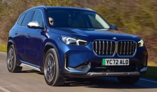 BMW iX1 - front tracking