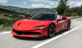 Ferrari SF90 - front tracking