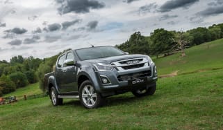 Isuzu D-Max - Front