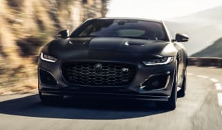 Jaguar F-Type - front tracking