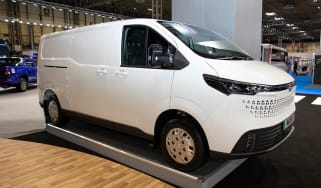 Maxus eDeliver 7 on static show stand