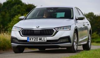 Skoda Octavia - front cornering